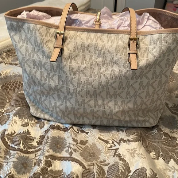 Michael Michael Kors Purse - Picture 2 of 5